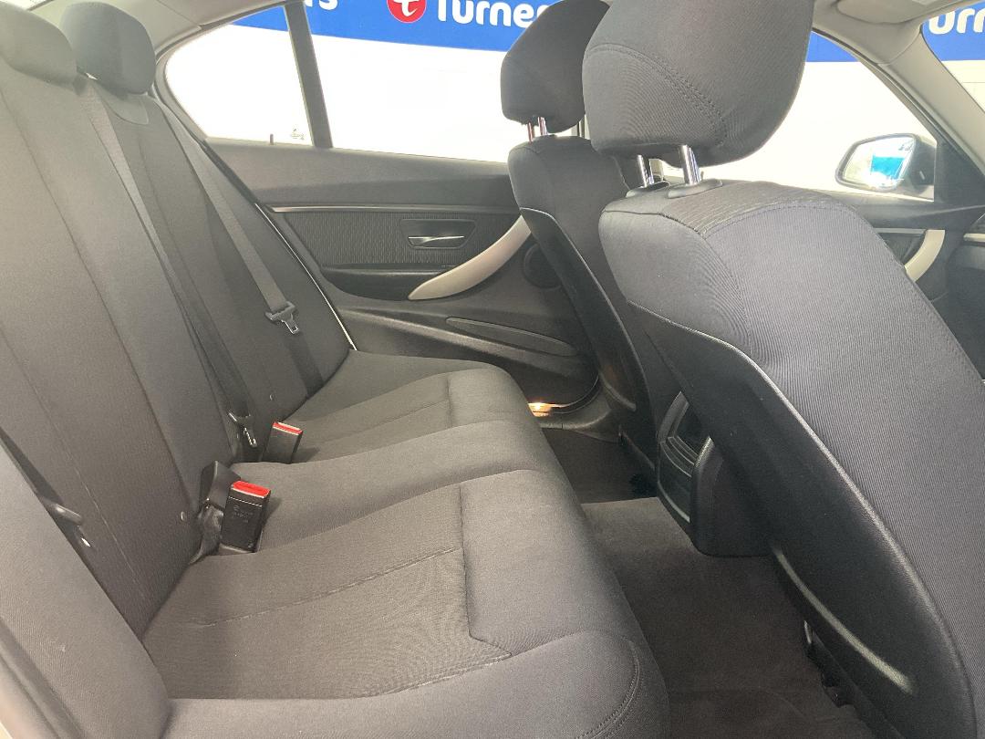 Photo '20' of BMW 320I Photo '20' of BMW 320I