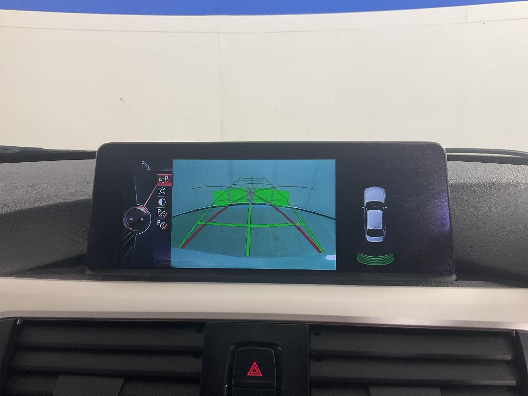 Photo '29' of BMW 320I Photo '29' of BMW 320I