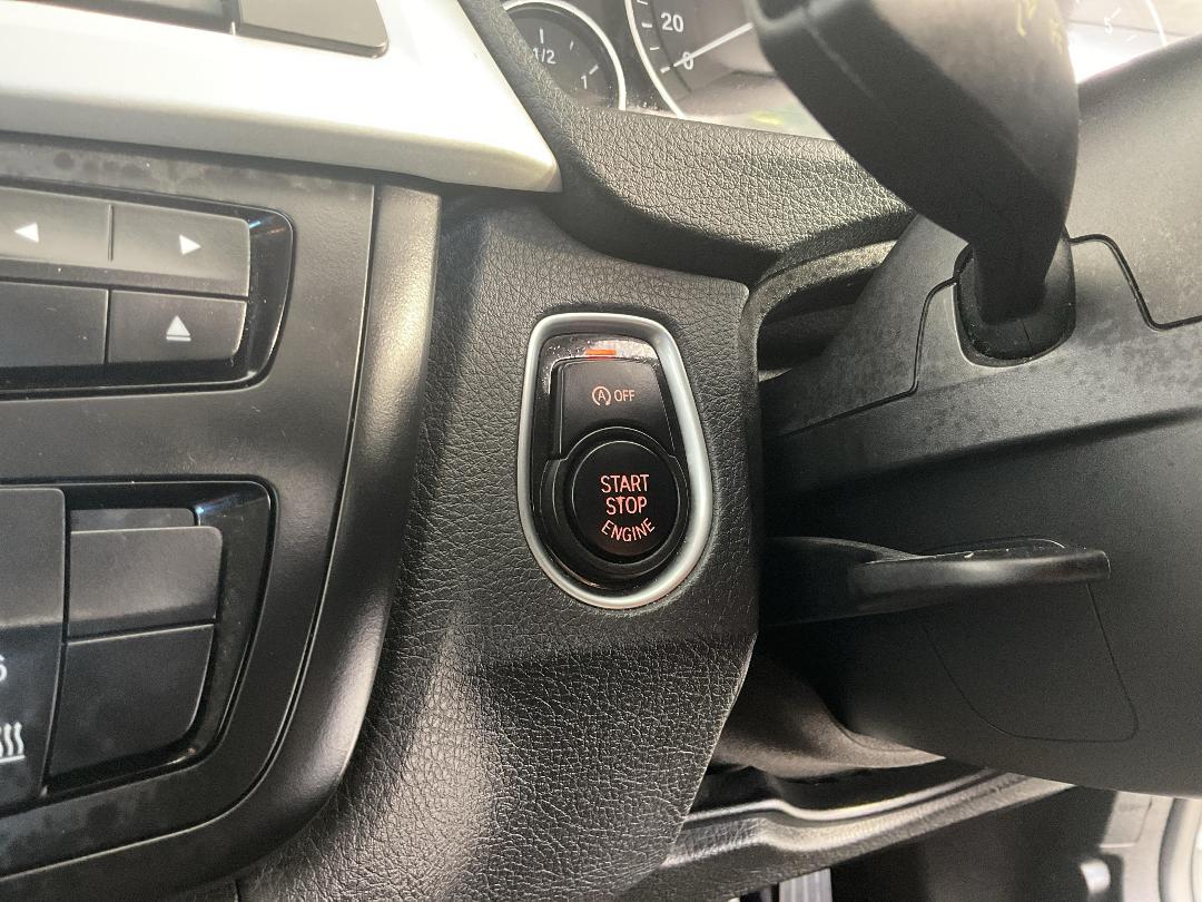 Photo '27' of BMW 320I Photo '27' of BMW 320I