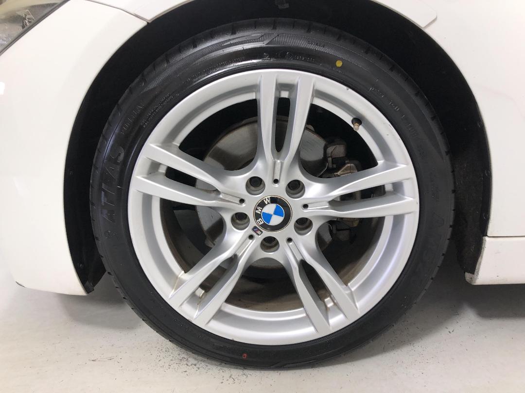 Photo '10' of BMW 320I Photo '10' of BMW 320I