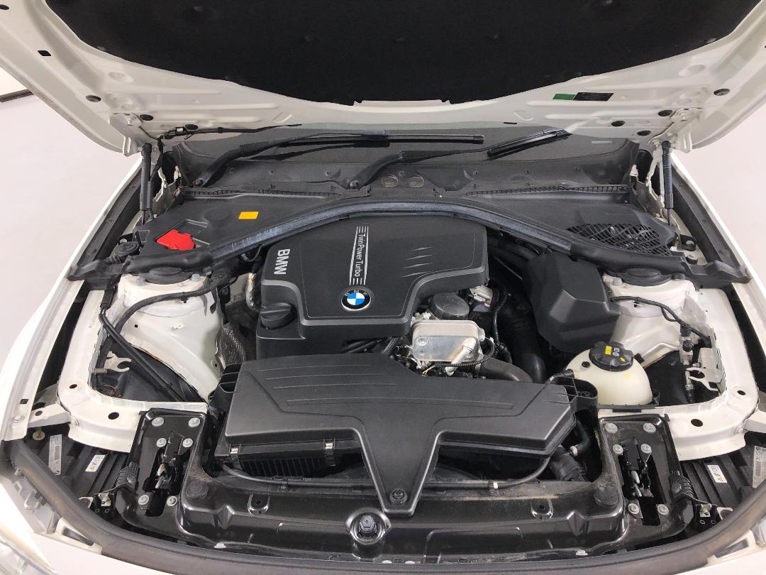 Photo '13' of BMW 320I Photo '13' of BMW 320I