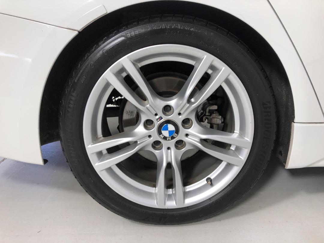 Photo '12' of BMW 320I Photo '12' of BMW 320I