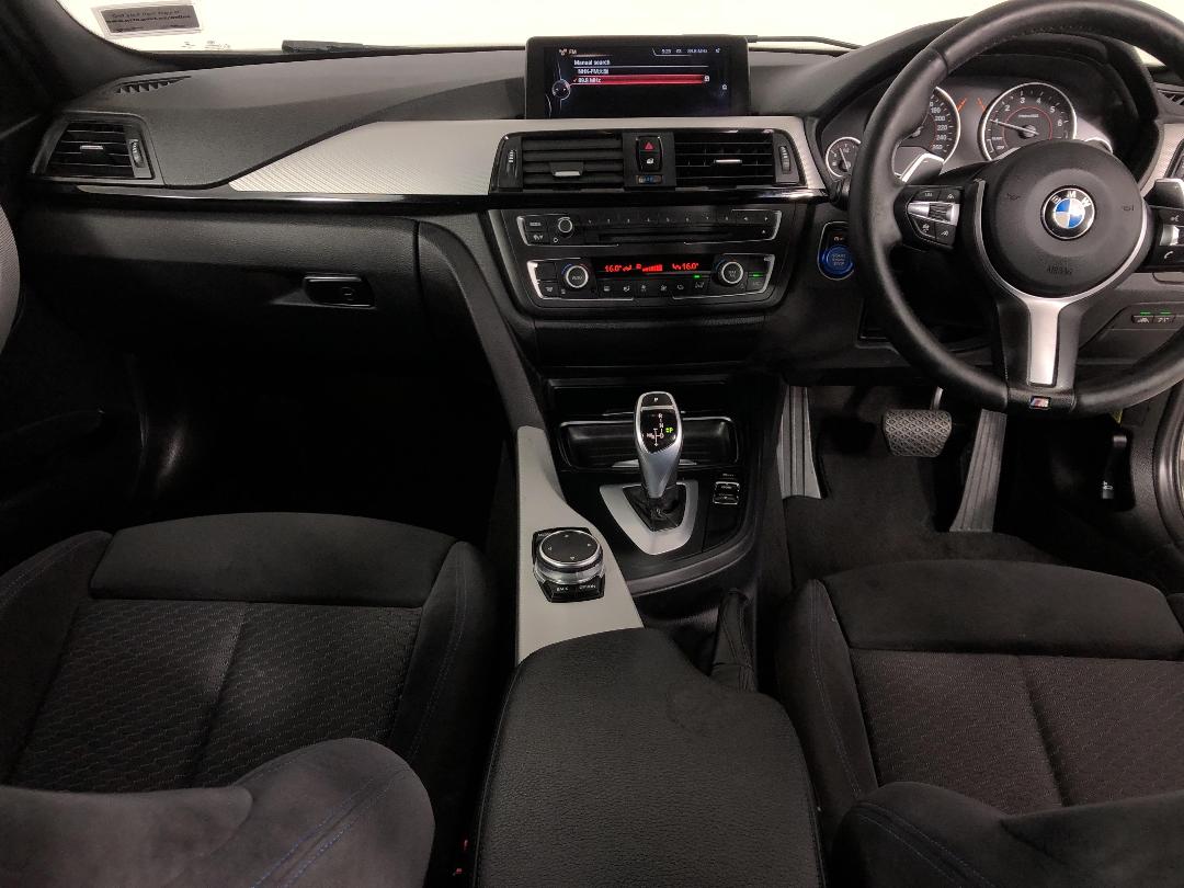 Photo '17' of BMW 320I Photo '17' of BMW 320I