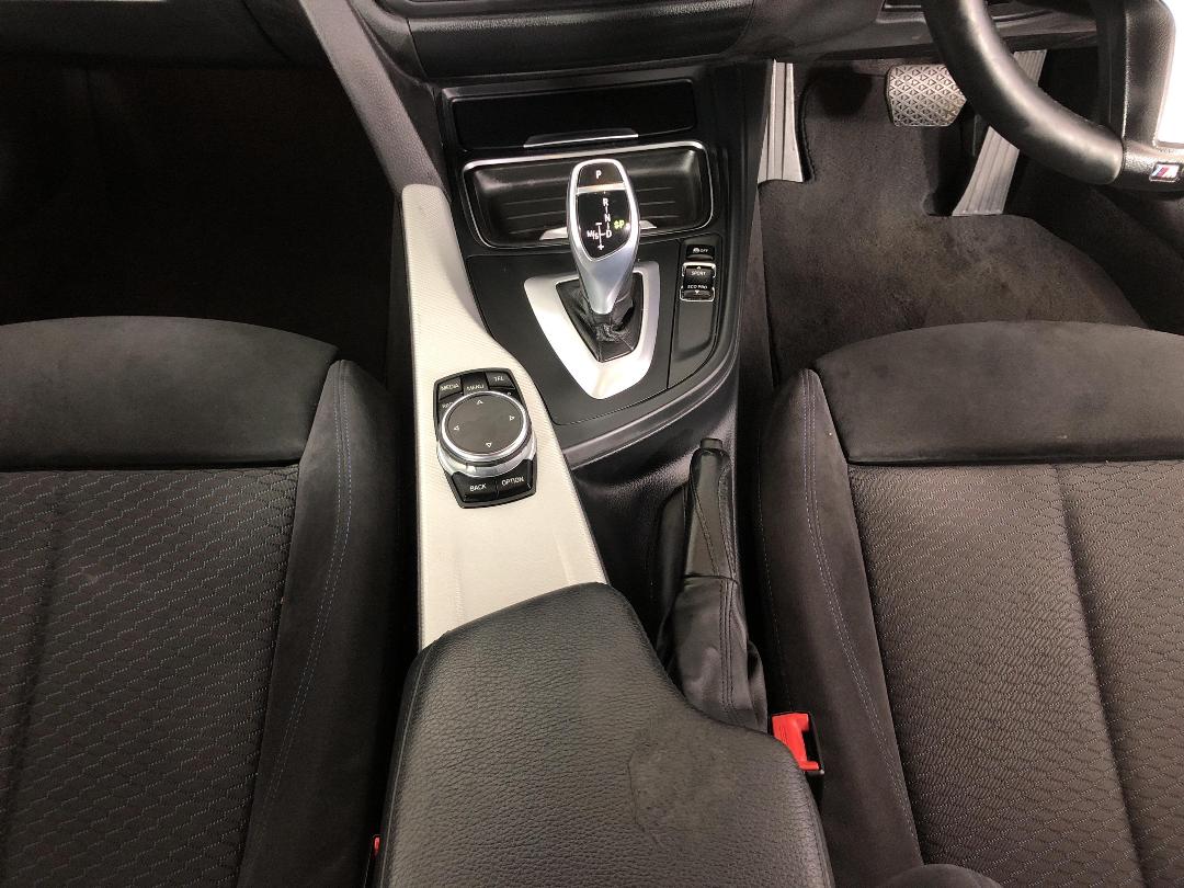 Photo '18' of BMW 320I Photo '18' of BMW 320I