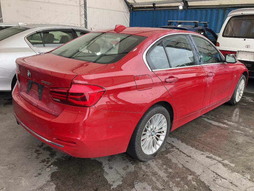 Photo '9' of BMW 320I X Drive Photo '9' of BMW 320I X Drive