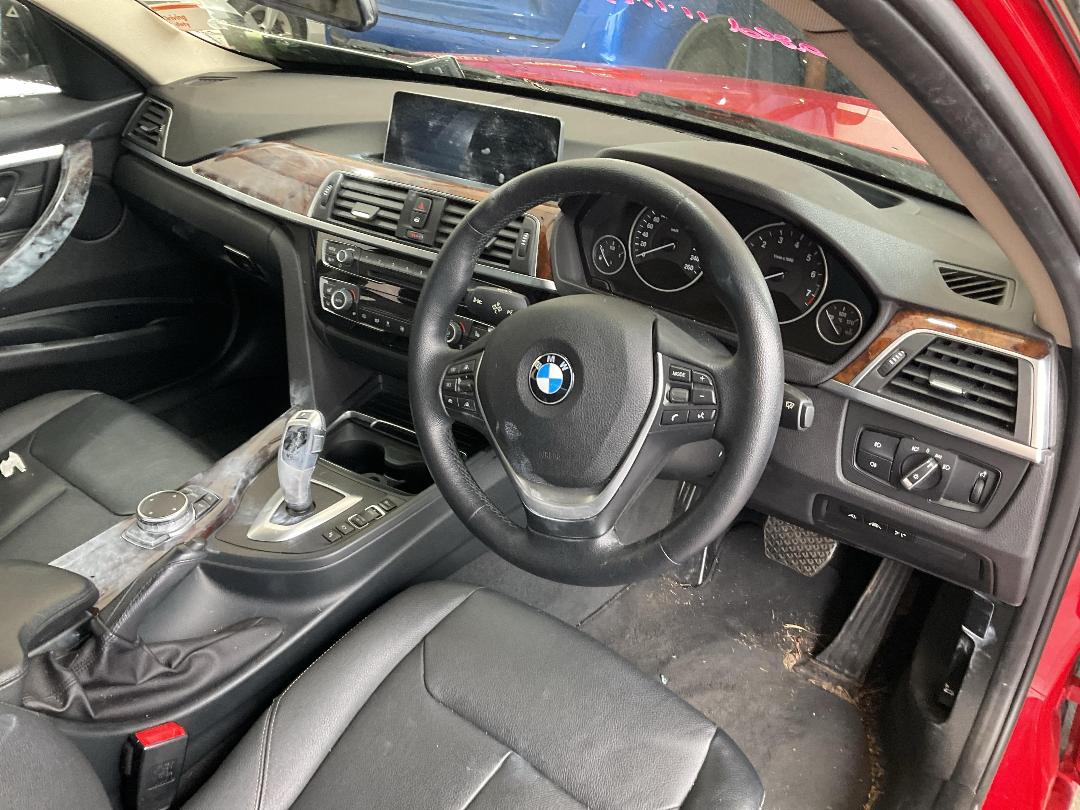 Photo '13' of BMW 320I X Drive Photo '13' of BMW 320I X Drive