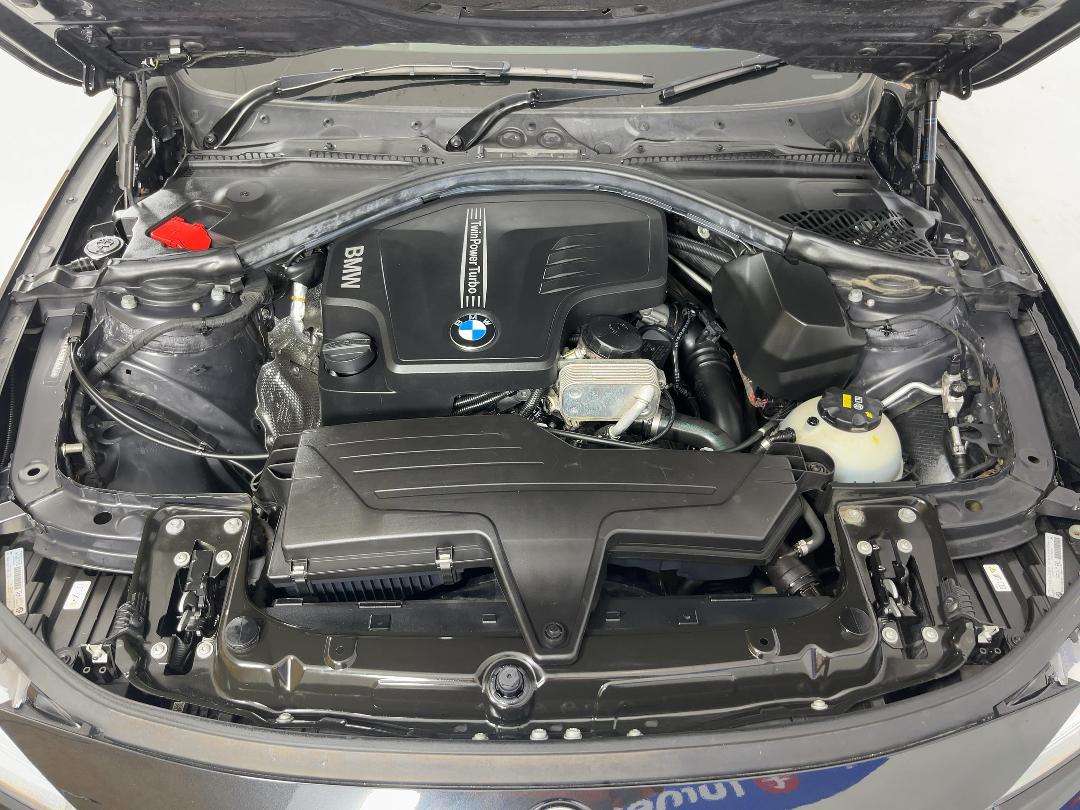 Photo '13' of BMW 320I