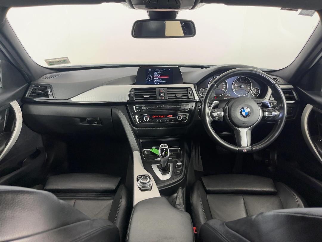 Photo '17' of BMW 320I