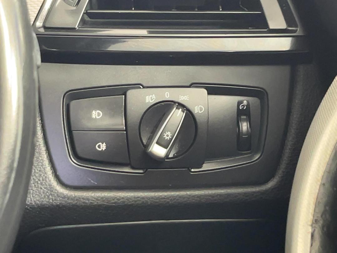 Photo '34' of BMW 320I