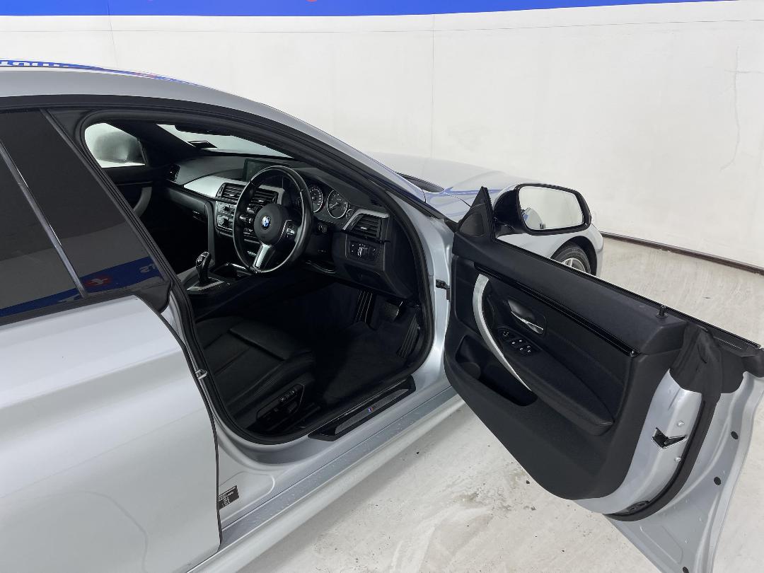 Photo '15' of BMW 4 Series Photo '15' of BMW 4 Series