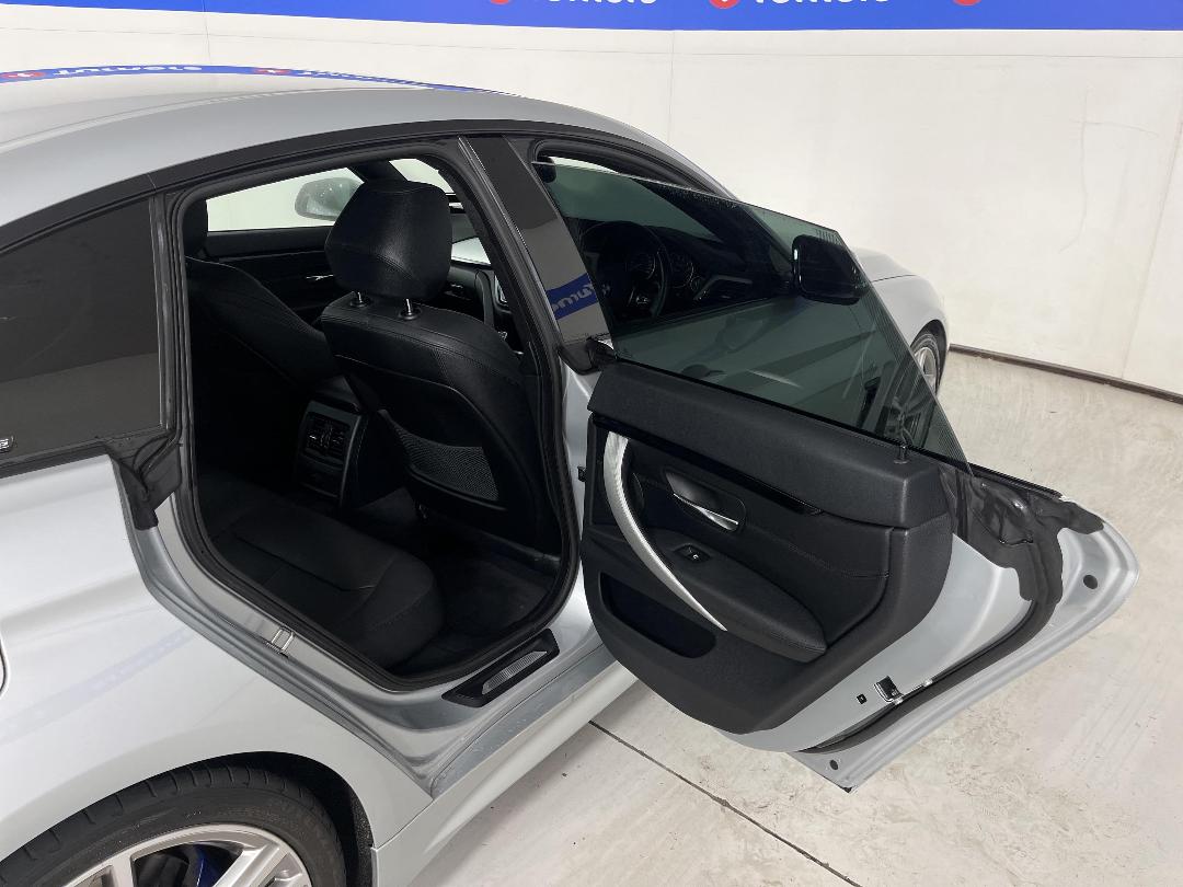 Photo '19' of BMW 4 Series Photo '19' of BMW 4 Series