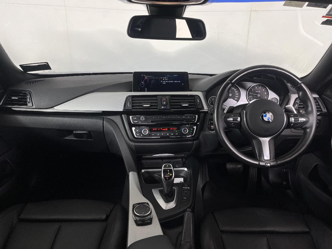 Photo '17' of BMW 4 Series Photo '17' of BMW 4 Series