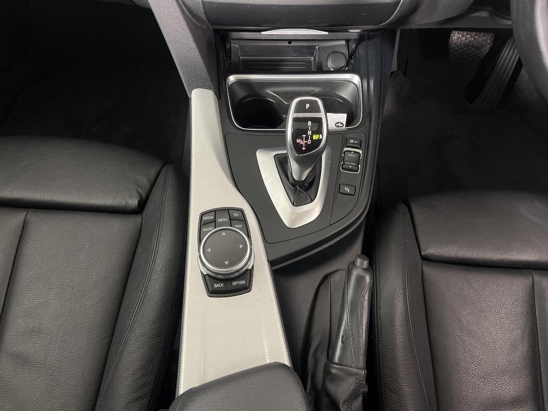 Photo '23' of BMW 4 Series Photo '23' of BMW 4 Series