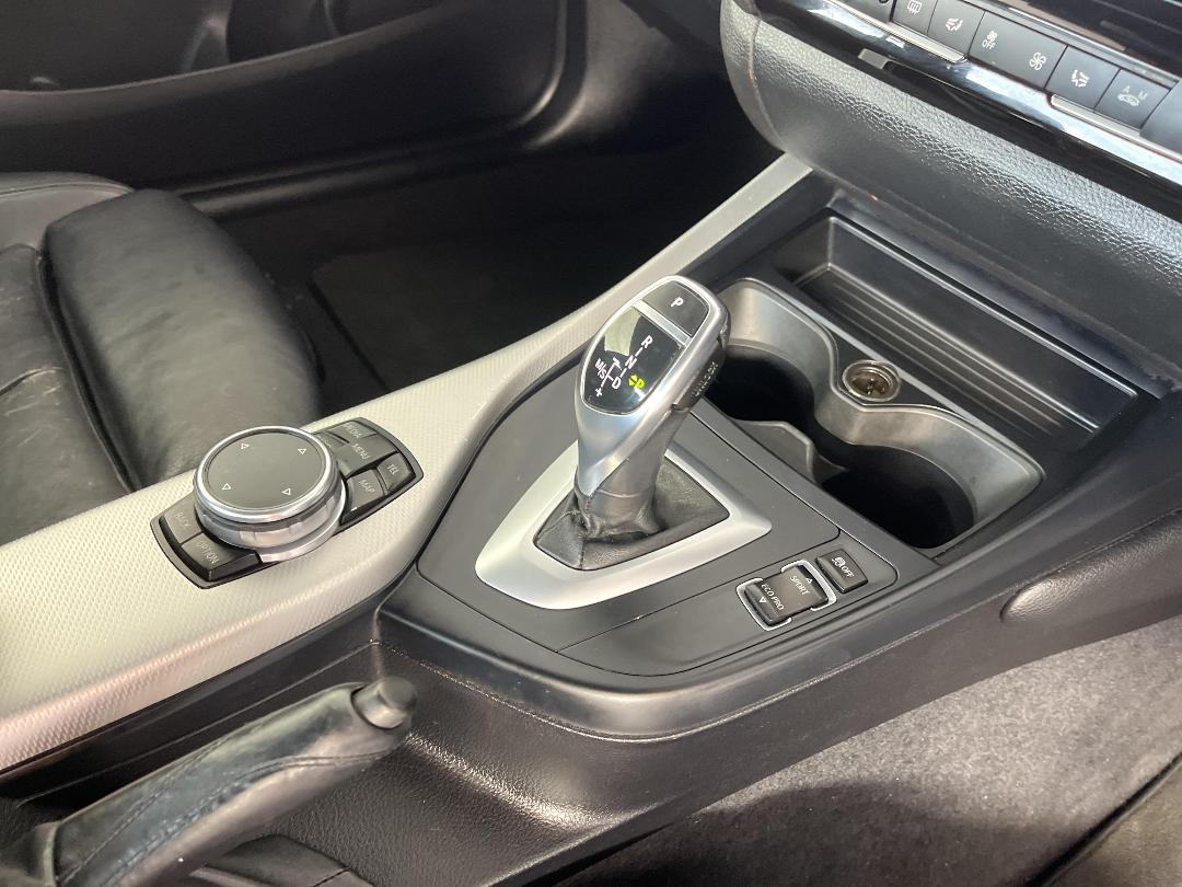 Photo '16' of BMW M235I