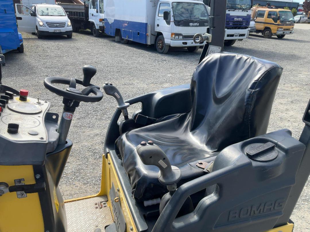 Photo '10' of Bomag BW 90 AD-5 Roller