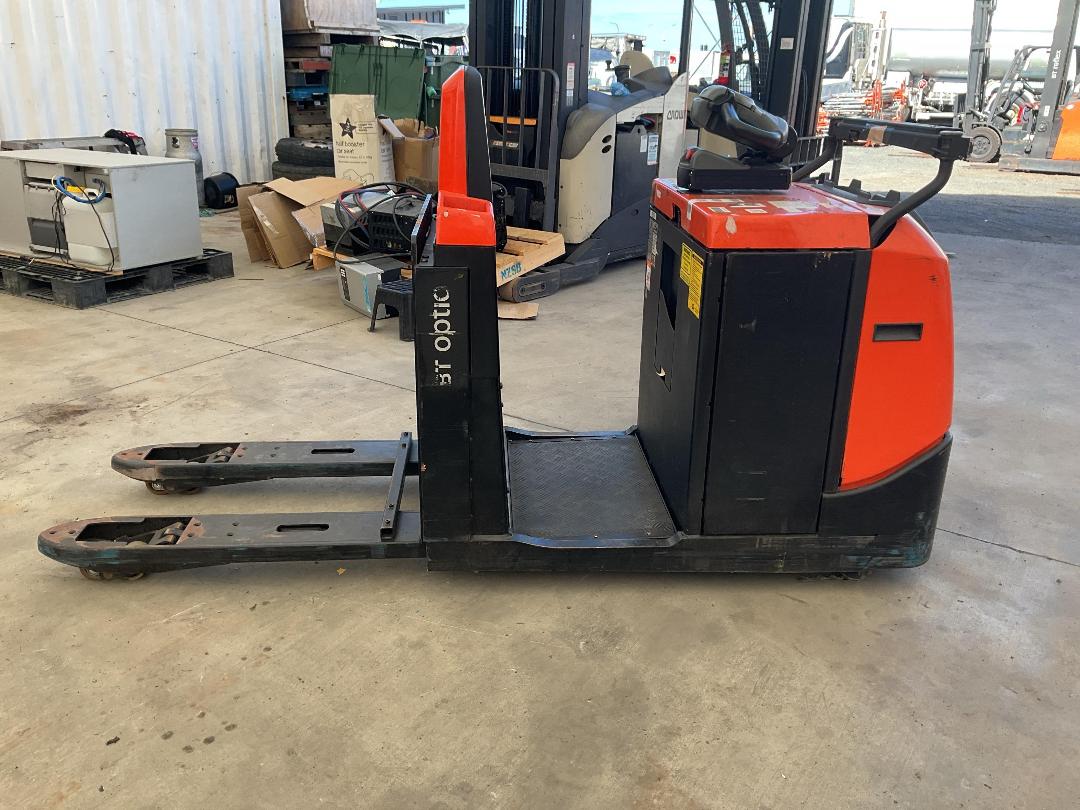 Photo '7' of BT OSE250 Forklift Photo '7' of BT OSE250 Forklift