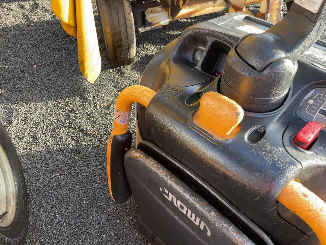 Photo '15' of Crown WT3020 Forklift