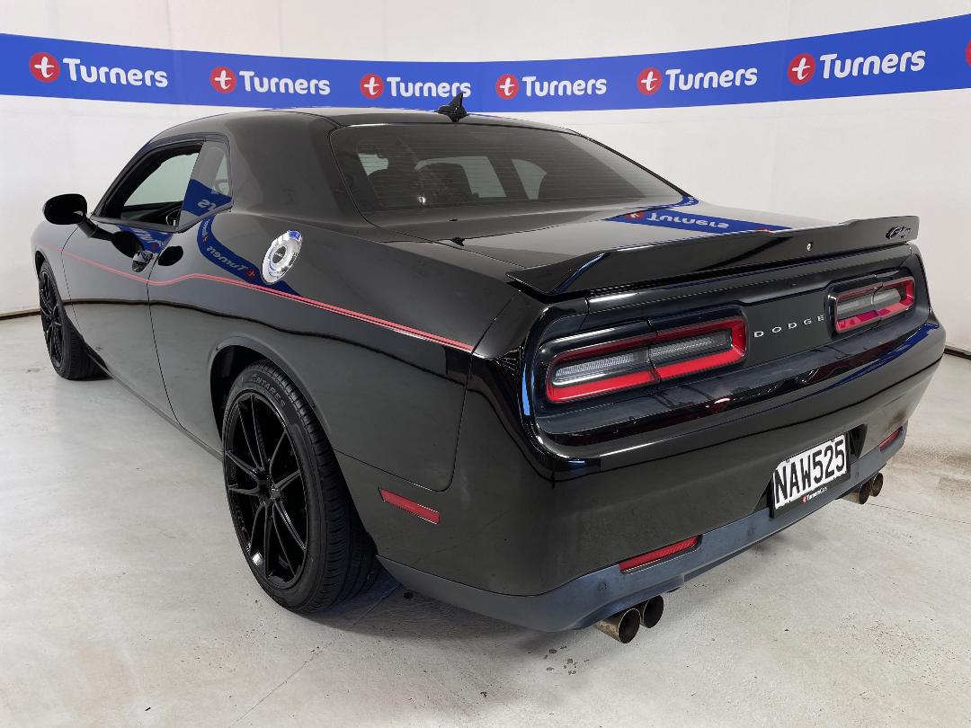 Photo '5' of Dodge Challenger Photo '5' of Dodge Challenger