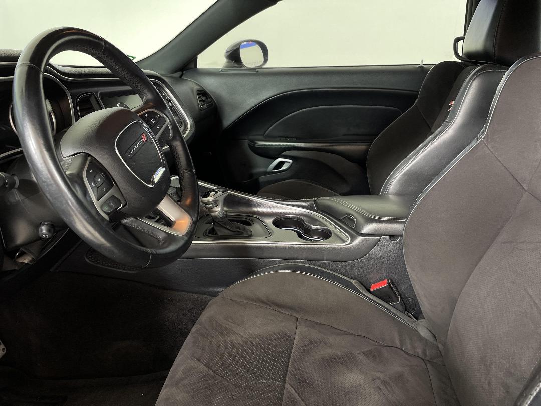 Photo '16' of Dodge Challenger Photo '16' of Dodge Challenger