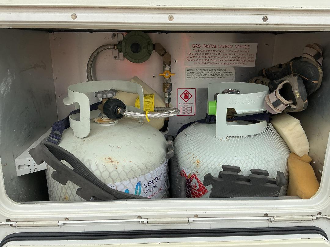 Photo '33' of Factory Built Elddis Majestic Motorhome