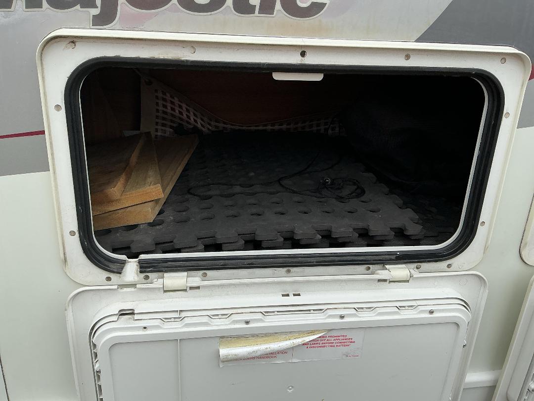 Photo '35' of Factory Built Elddis Majestic Motorhome