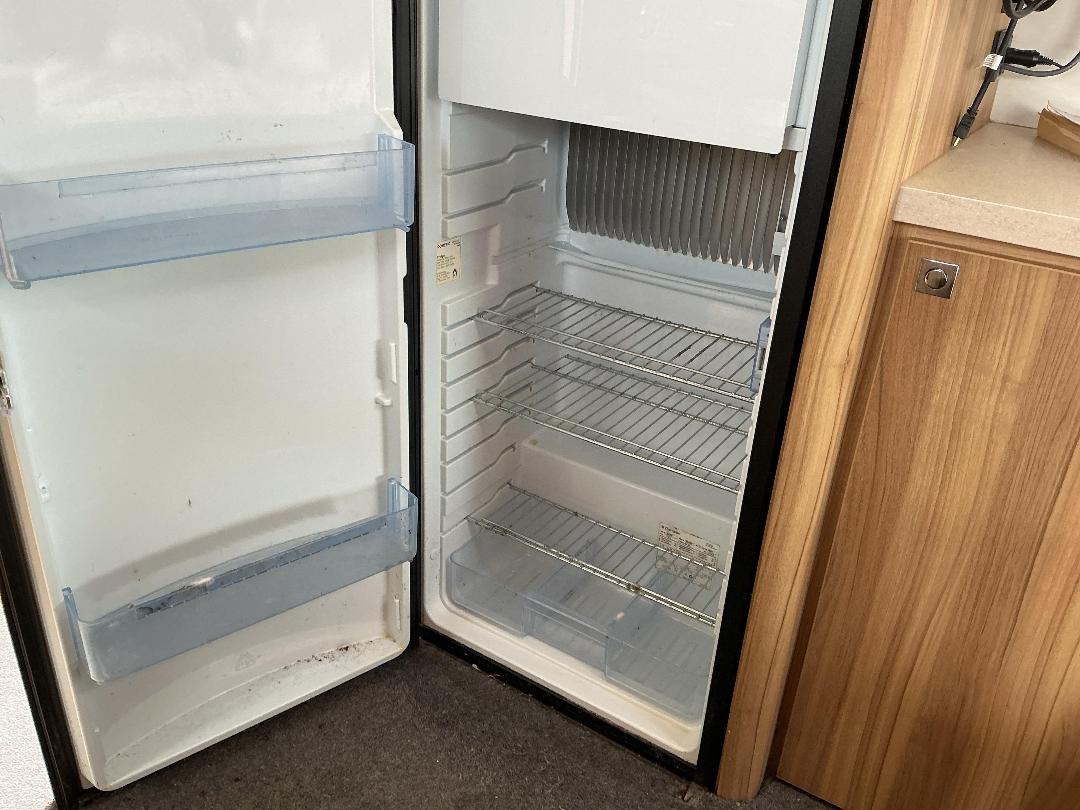 Photo '22' of Factory Built Elddis Majestic Motorhome