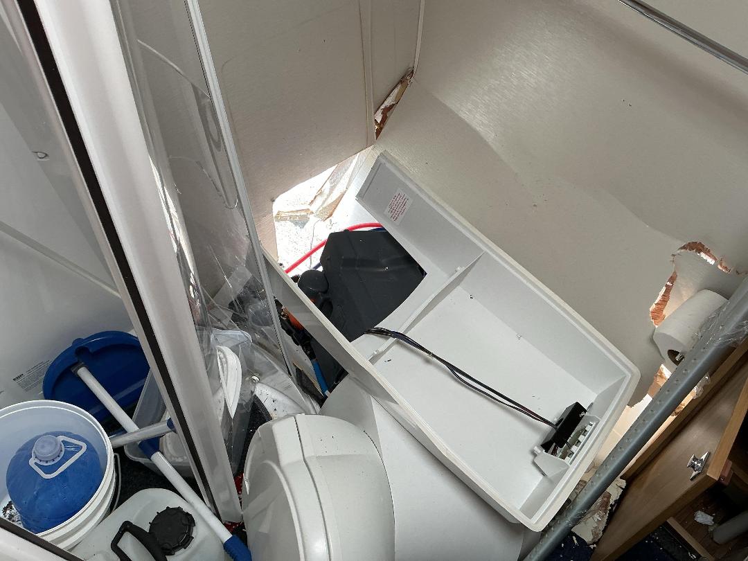 Photo '23' of Factory Built Elddis Majestic Motorhome