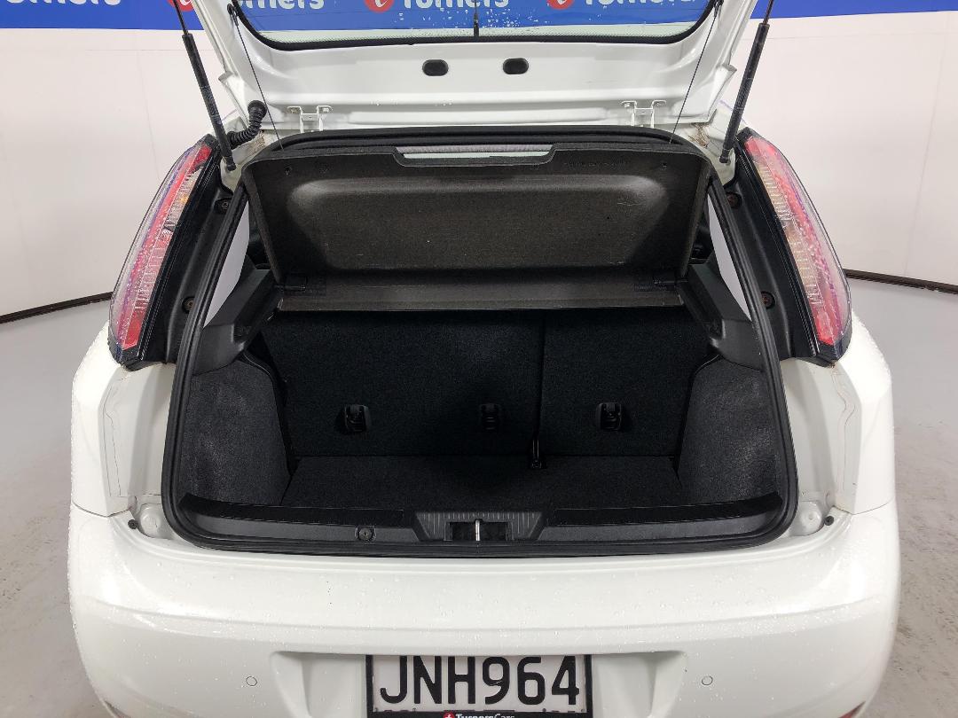 Photo '14' of Fiat Punto