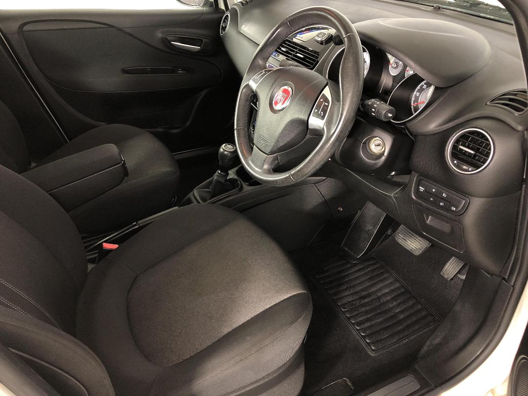 Photo '16' of Fiat Punto