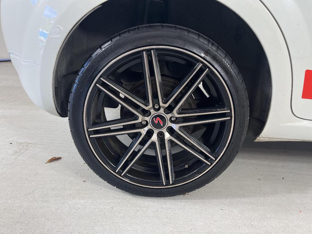 Photo '12' of Fiat Punto