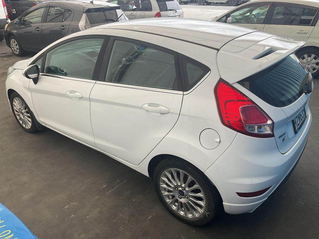 Photo '9' of Ford Fiesta Sport