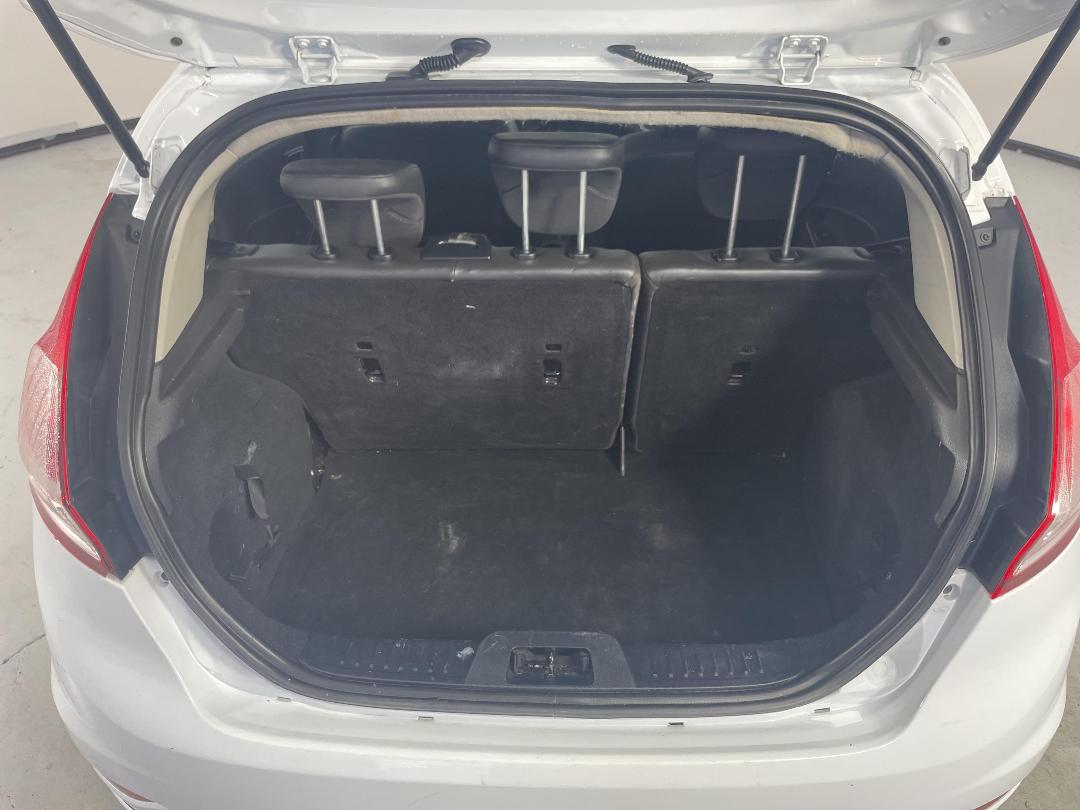 Photo '14' of Ford Fiesta Photo '14' of Ford Fiesta