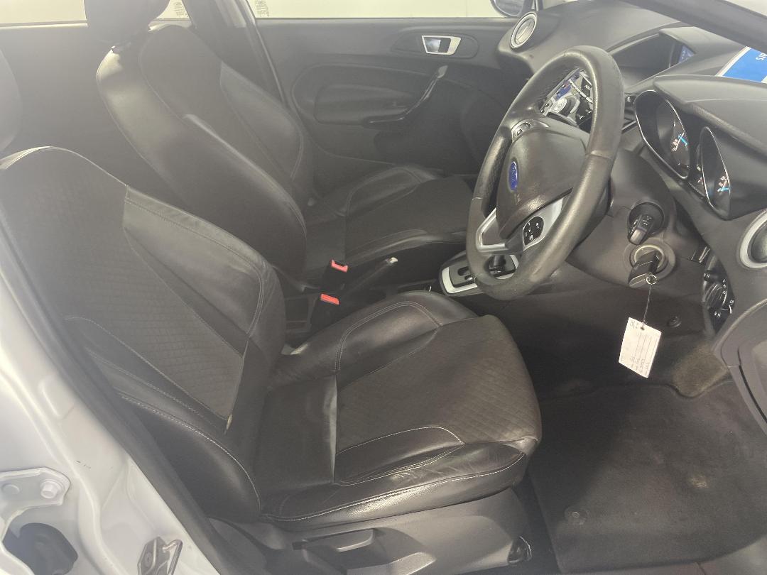 Photo '16' of Ford Fiesta Photo '16' of Ford Fiesta