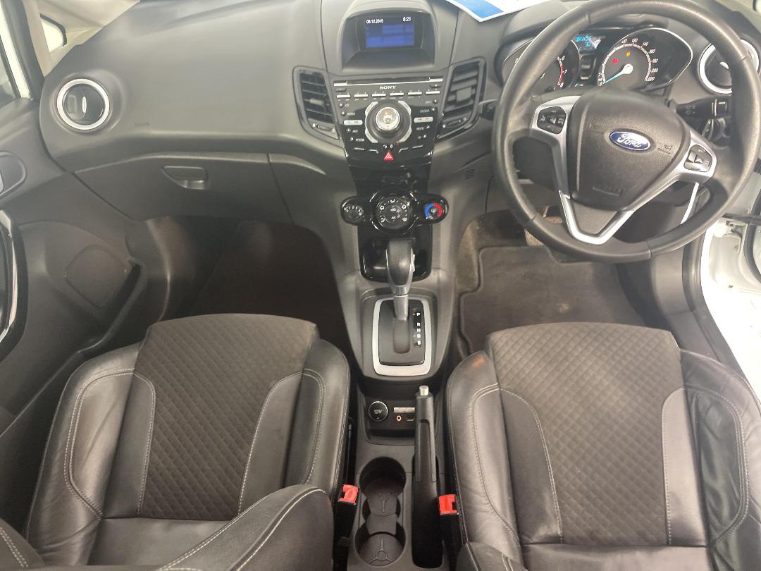 Photo '18' of Ford Fiesta Photo '18' of Ford Fiesta