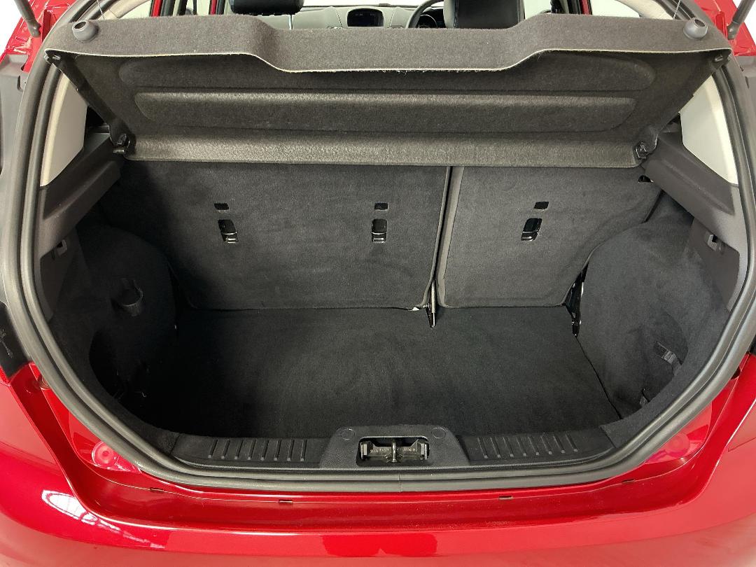 Photo '14' of Ford Fiesta