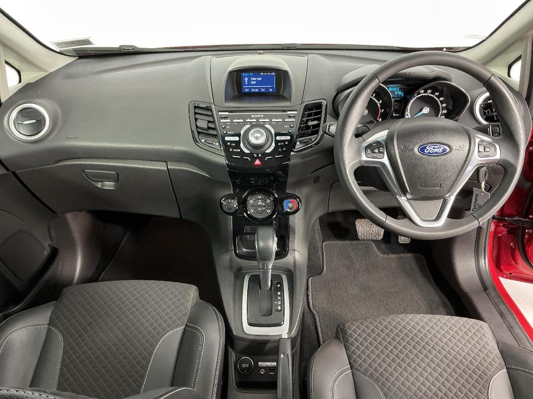 Photo '17' of Ford Fiesta