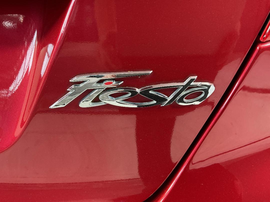 Photo '29' of Ford Fiesta