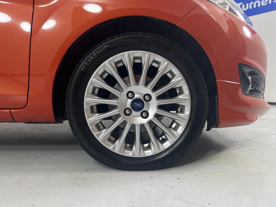 Photo '9' of Ford Fiesta