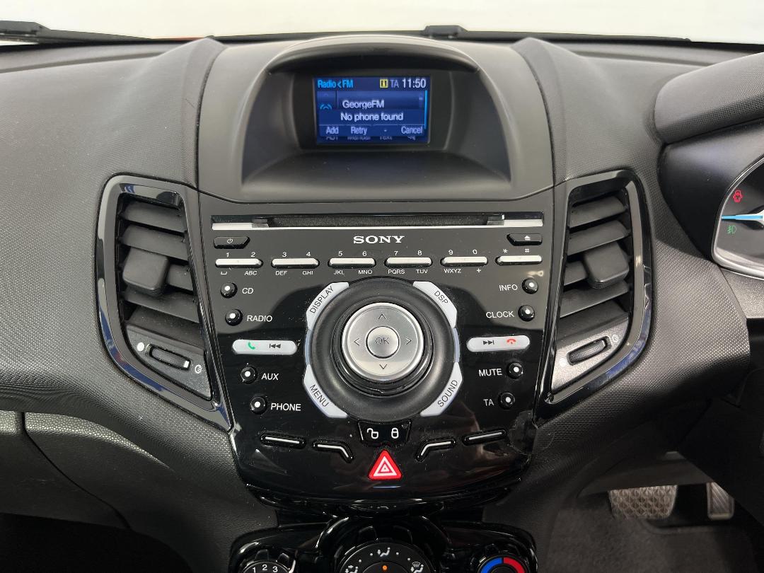 Photo '25' of Ford Fiesta