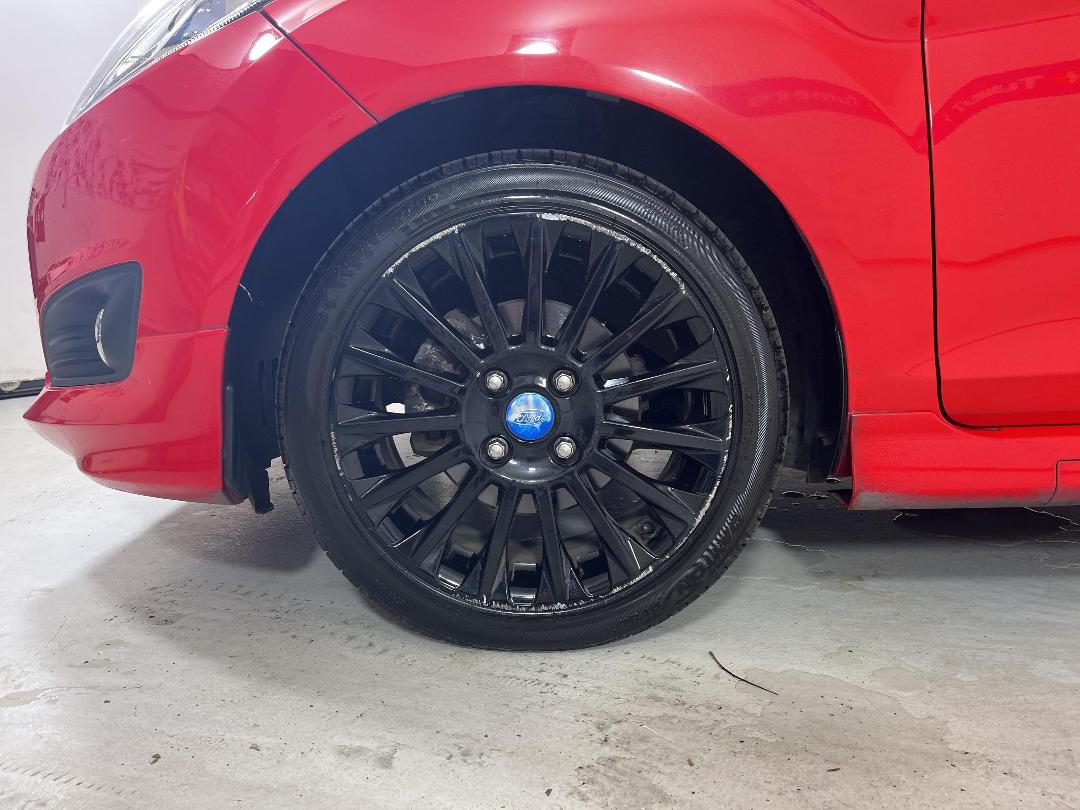 Photo '10' of Ford Fiesta