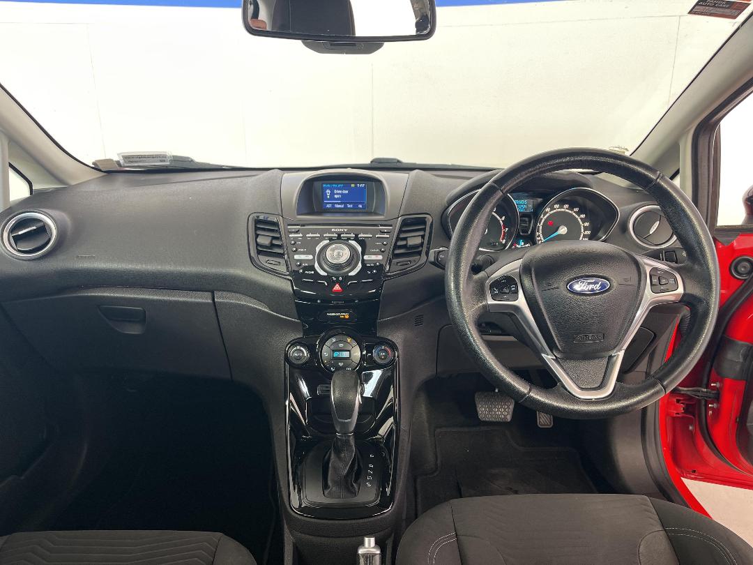 Photo '17' of Ford Fiesta