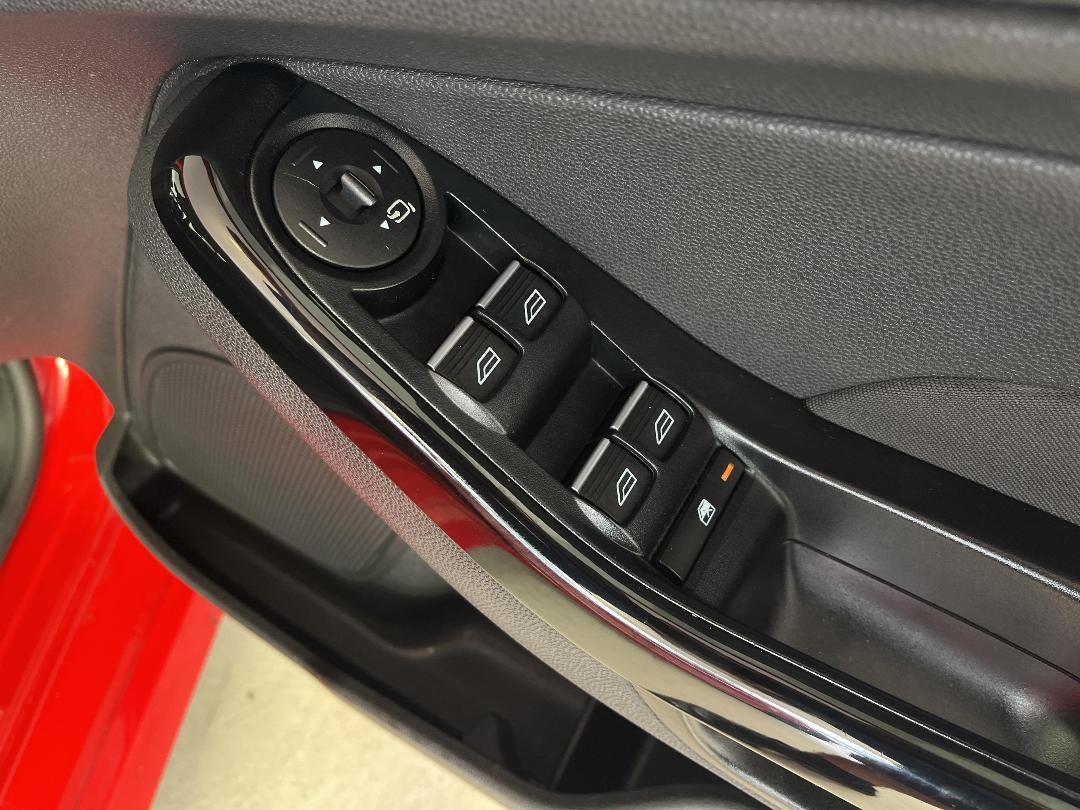 Photo '23' of Ford Fiesta