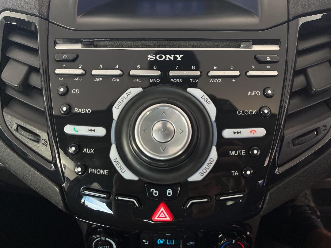 Photo '29' of Ford Fiesta