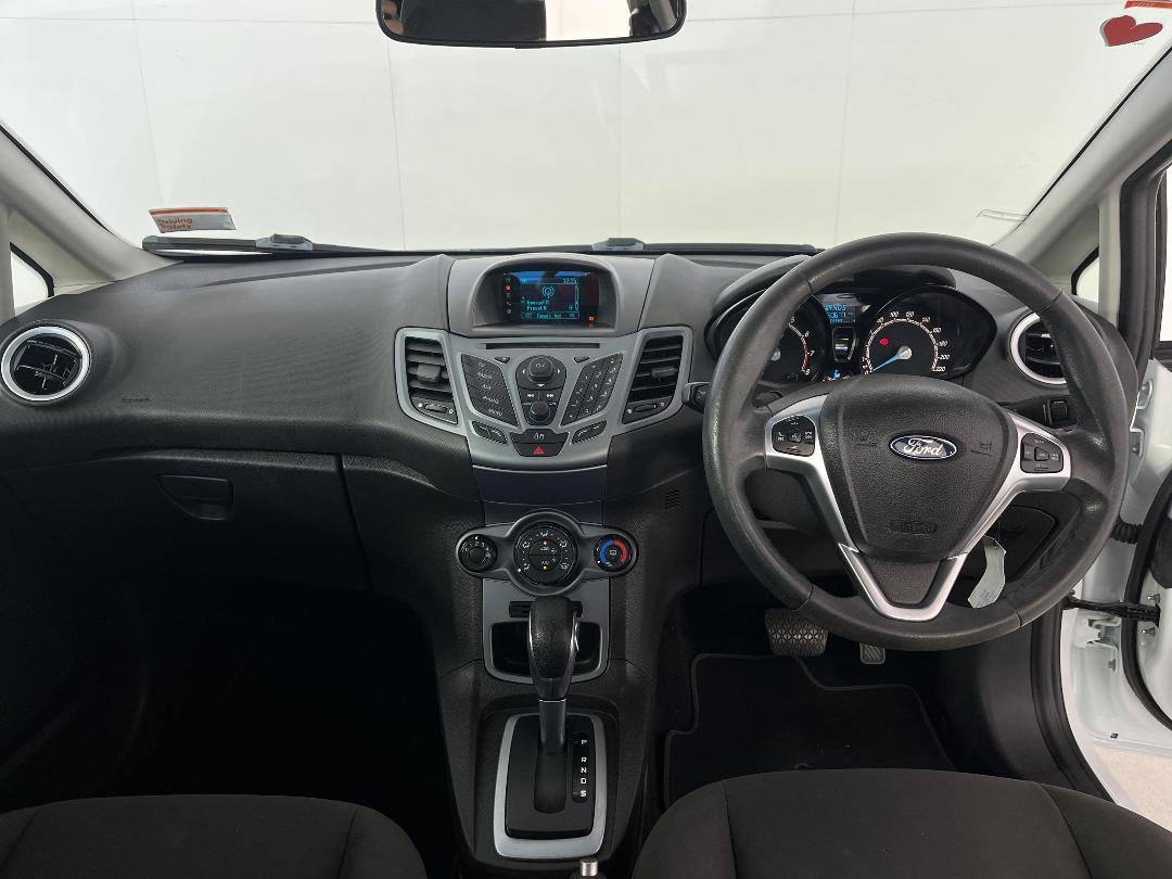 Photo '17' of Ford Fiesta