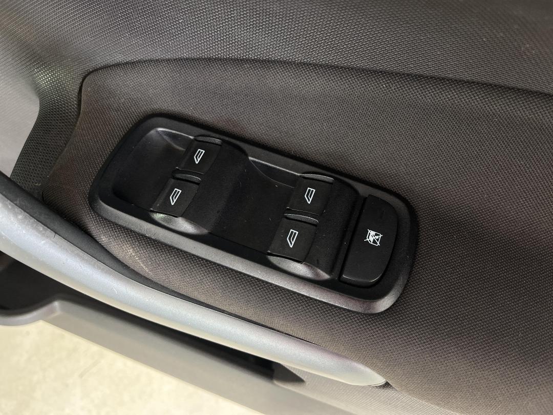 Photo '23' of Ford Fiesta