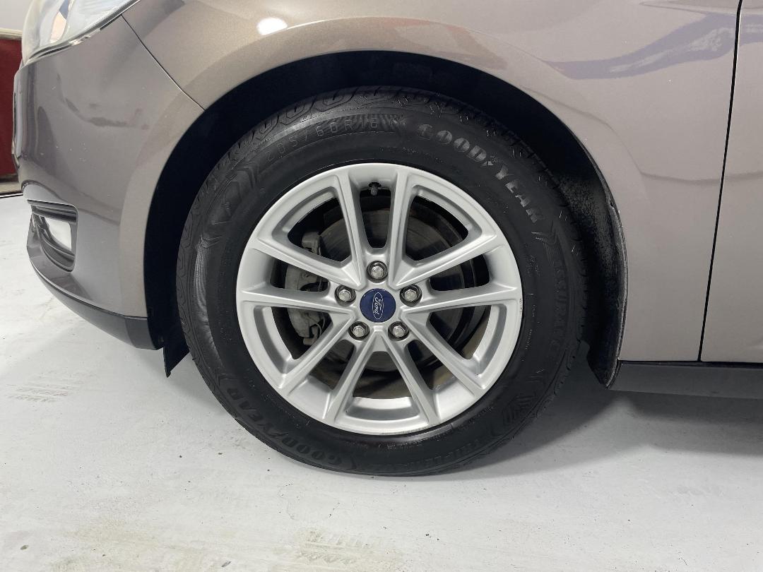 Photo '10' of Ford Focus Photo '10' of Ford Focus