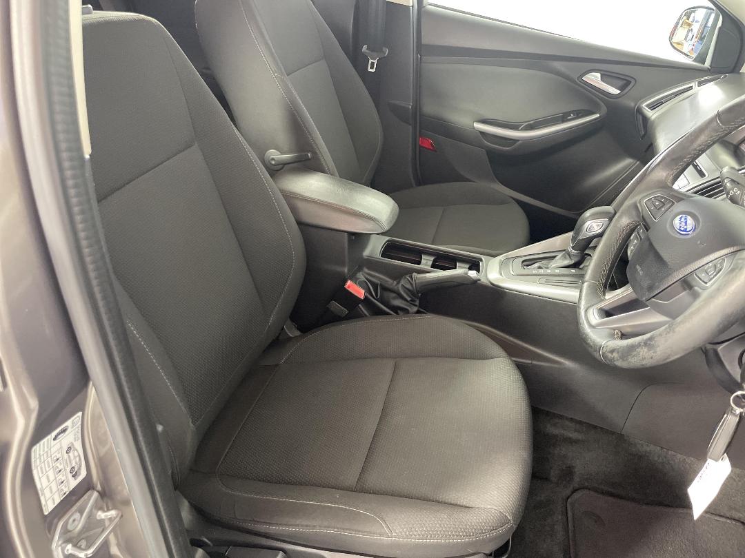 Photo '16' of Ford Focus Photo '16' of Ford Focus