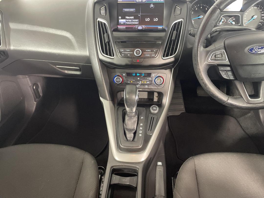 Photo '18' of Ford Focus Photo '18' of Ford Focus