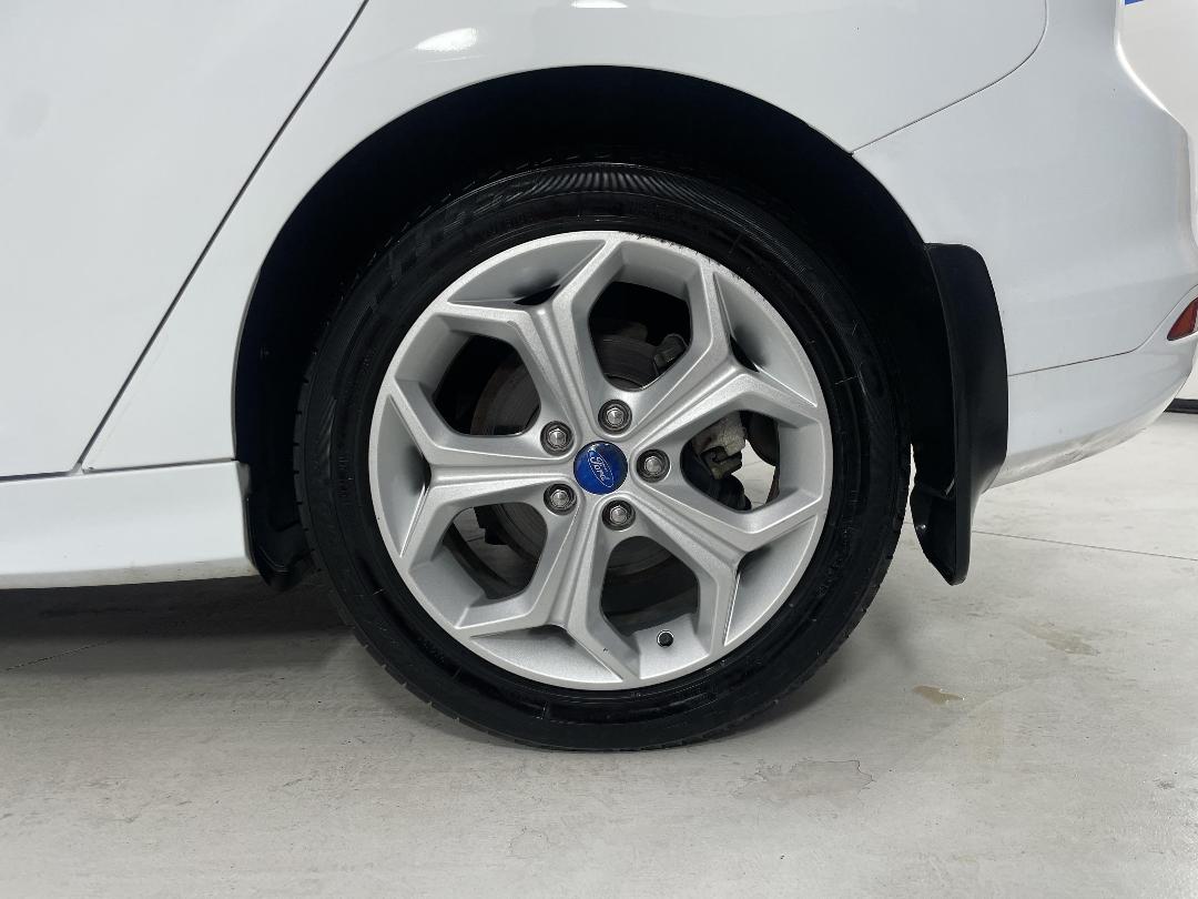 Photo '11' of Ford Focus