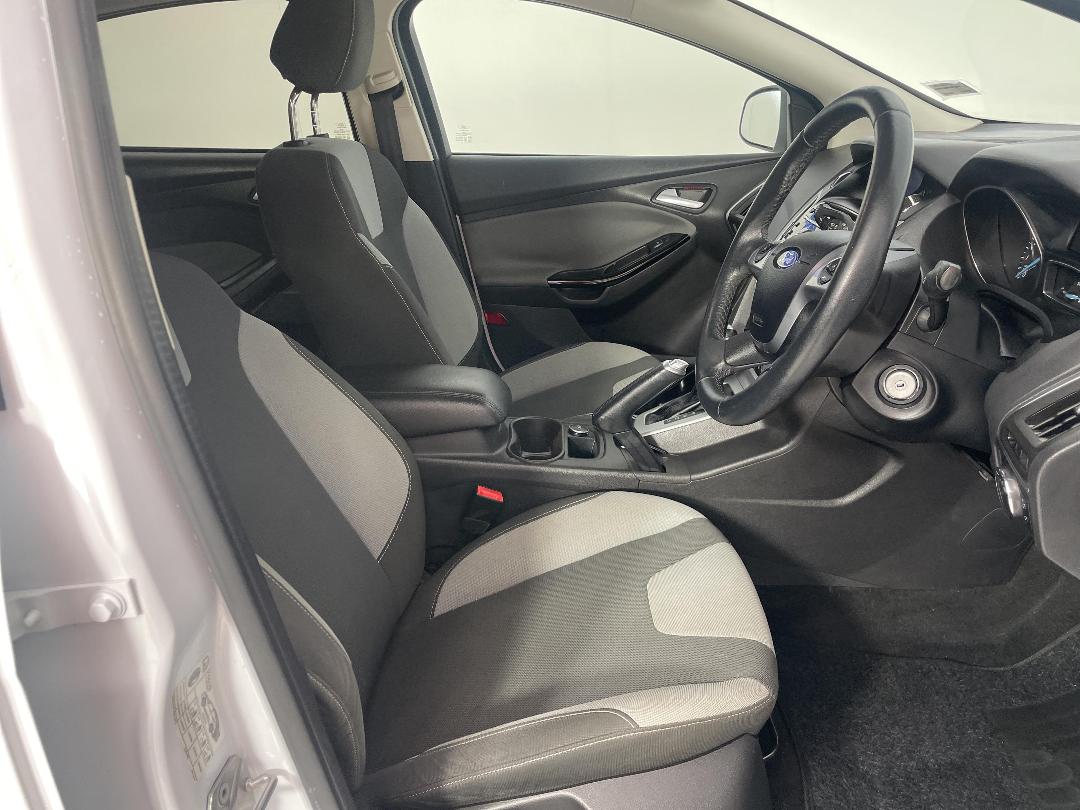 Photo '16' of Ford Focus